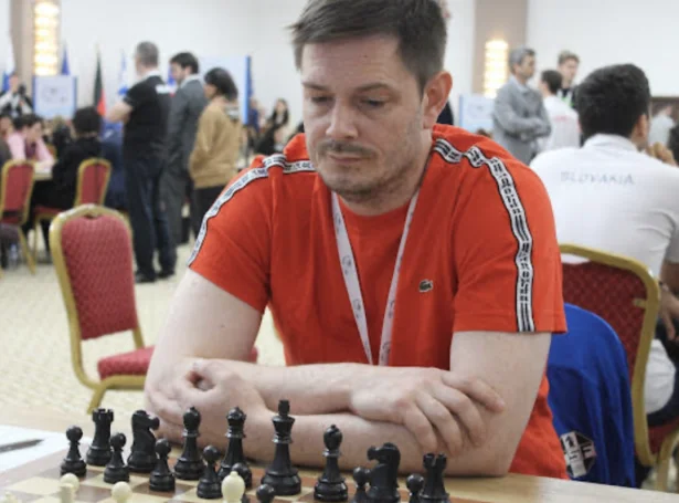 Martin Poulsen fekk í dag fyrsta føroyska sigurin í EM-stevnuni í Georgia.
