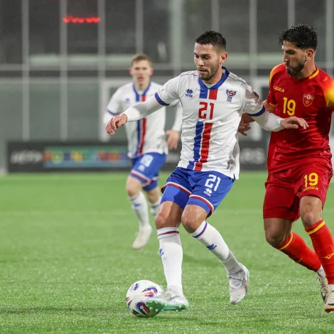 Geza David Turi byrjar fyri fyrstu ferð inni í einum heimadysti (Mynd: Sverri Egholm)