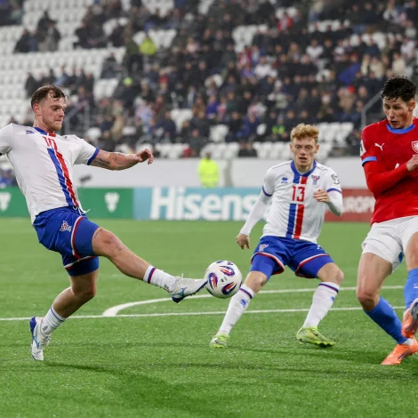 Meinhard Egilsson Olsen verður úti einar fimm kappingardystir hjá Kolding, og mest sannlíkt noyðist ferðmikli 