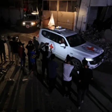 Ísrael fingið átta lík frá Hamas