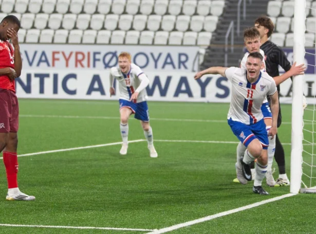Jóhan Josephsen hevur júst javnað til 1-1 - Mynd: Jóhanna Thomsen