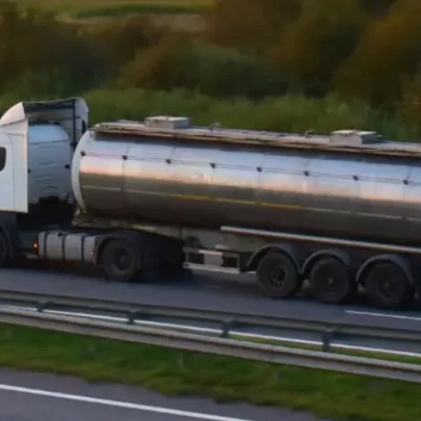 Oljuprísurin nærkast 60 dollarum