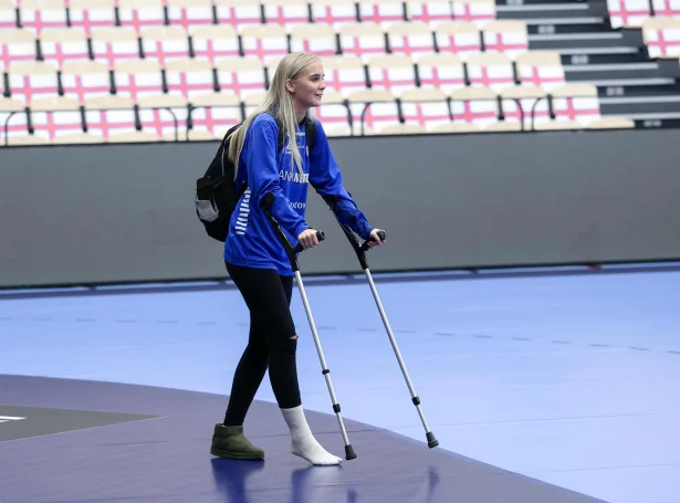 Karin Egholm sleppur ikki at venja við í dag og ei heldur at spæla í morgin (Mynd: Sverri Egholm)