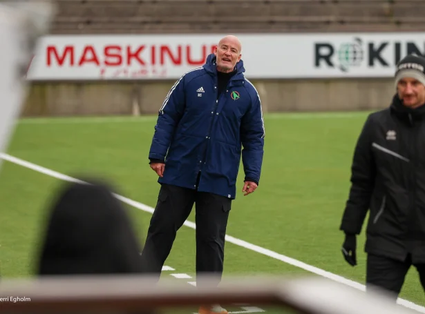 - Michael Schjønberg og 07 Vestur eru komin ásamt um at enda samstarvið, og leitað verður nú eftir nýggjum høvuðsvenjara, skrivar felagið í kvøld (Savnsmynd: Sverri Egholm)