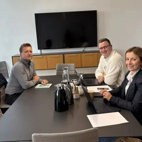 Føroya Arbeiðsgevarafelag og Føroysk Miðlafólk hava handað krøvini