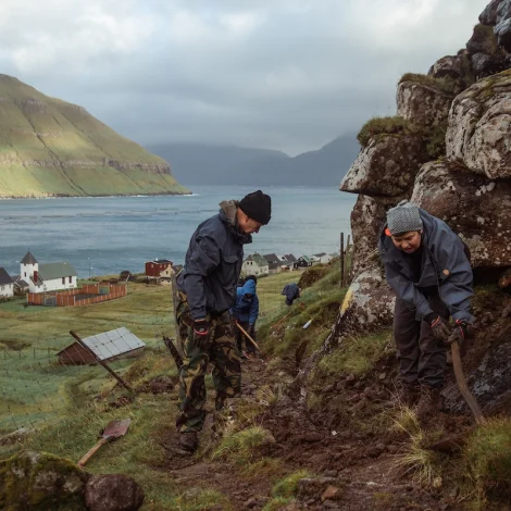 Closed for Maintenance: Leita eftir verkætlanum
