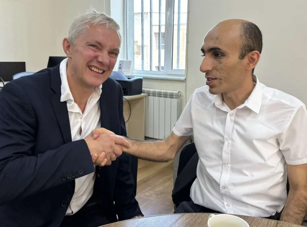 Sjúrður Skaale og fyrrverandi forsætisráðharrin í Nagorno-Karabakh, Artak Beglaryan