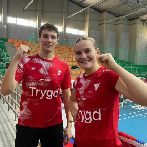 Rúni Øster og Miriam í Grótinum spæla við Københavns Badminton Klub, KBK