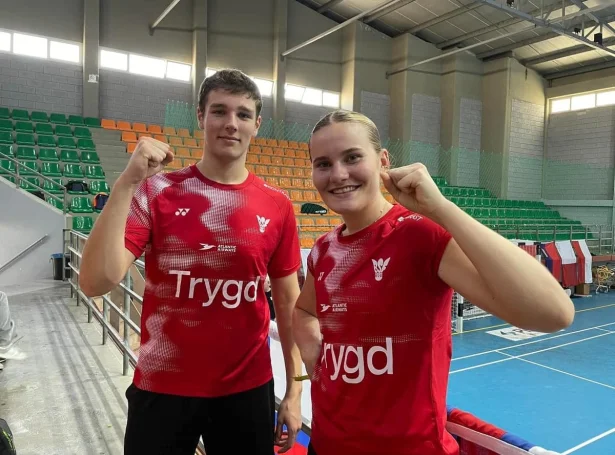 Rúni Øster og Miriam í Grótinum spæla við Københavns Badminton Klub, KBK