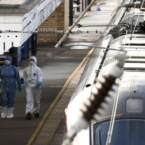 Tveir persónar skuldsettir fyri drápsroynd eftir kníválop í Onglandi