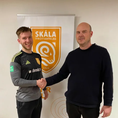 Hans Jákup Arngrímsson hevur skrivað undir sáttmála fyri 2026 og 2027 við Skála og skal har fáa virðismikla spælitíð (Mynd: Skála ÍF)