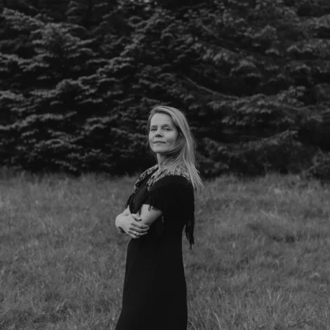 Lív Maria Róadóttir Jæger vitjar á Bókadøgum við nýggjum yrkingasavni