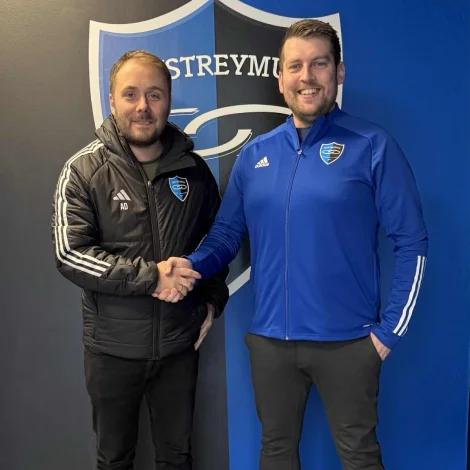 Arnar Dam og Theodor í Búrstovu, formaður í EB/Streymi (Mynd: EB/Streymur)