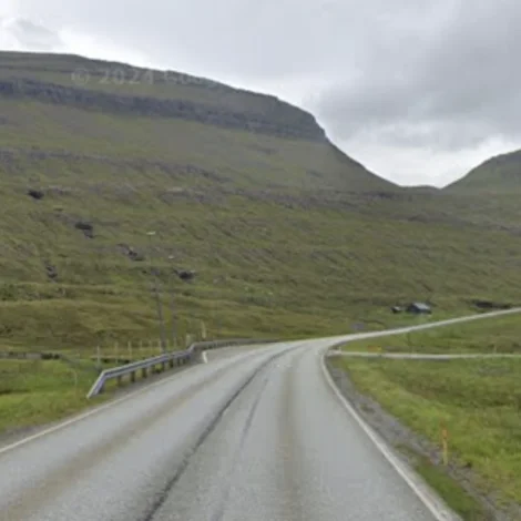 Tveir bilførarar tiknir fyri at koyra ov skjótt