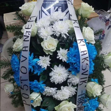 - KÍ vil við hesum sýna djúpa samkenslu við familju hansara, vinfólkum, starvsfeløgum, spælarum og felagnum