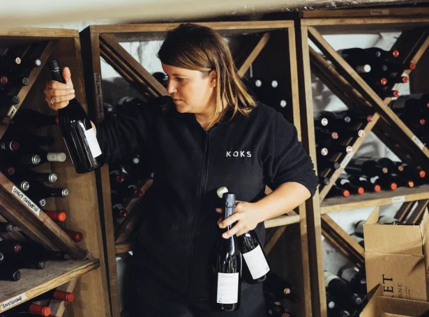 Karin Visth hevur upparbeitt ein rættiliga umfatandi vínkjallara (Mynd: Beinta á Torkilsheyggi)