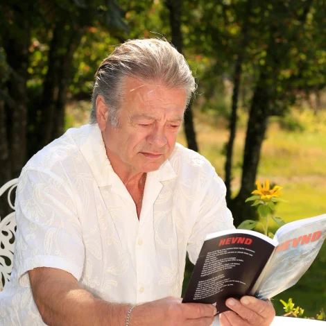 Endurútgáva av skaldsøguni Hevnd