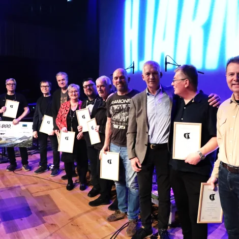 Hjarnar heiðraðir við Mentanarheiðursløn Nólsoyar Páls