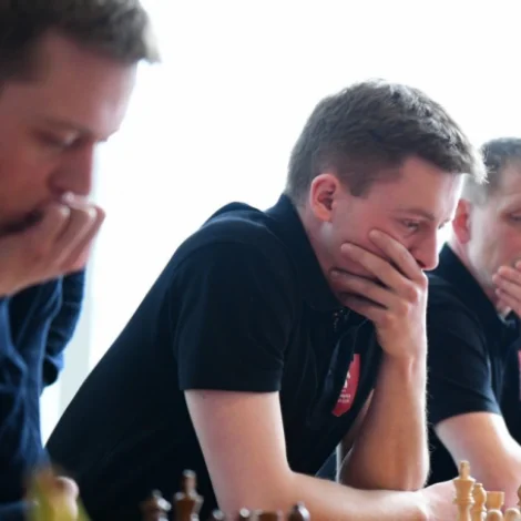 Sandavágs Talvfelag er framvegis á odda í landskappingini