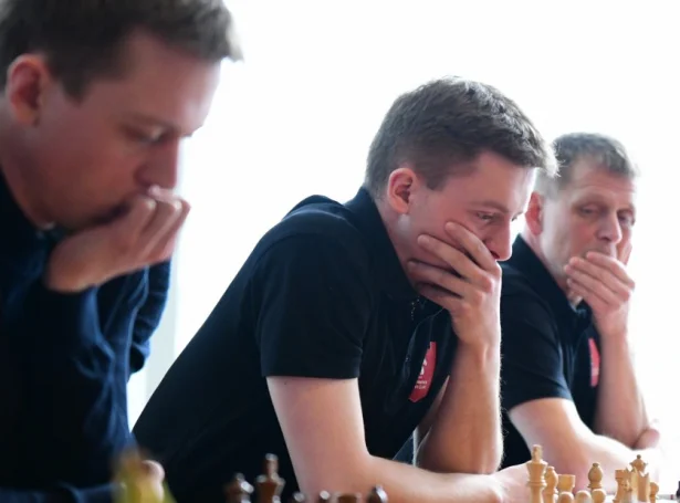 Sandavágs Talvfelag er framvegis á odda í landskappingini