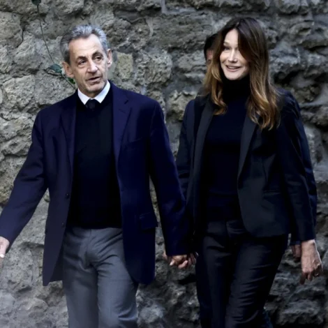 Sarkozy sleppur úr fongslinum