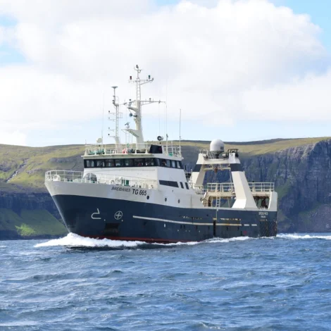 Hamranes og Breiðanes landa í Hvalba