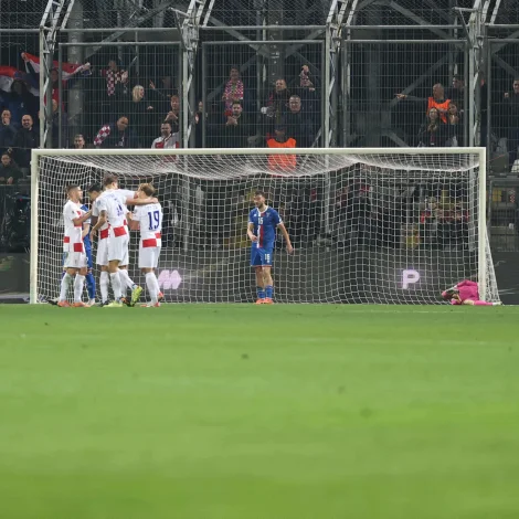 Kroatar vístu sín klassa í serliga nøkrum løtum eftr steðgin (Mynd: Sverri Egholm)