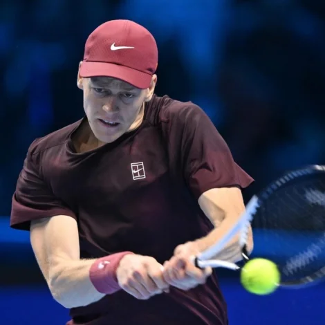 Jannik Sinner hevði áskoraranar við sær í Torino (Mynd: EPA)