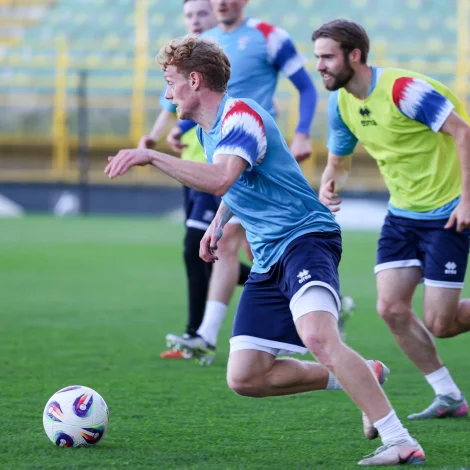 Martin Agnarsson fær møguleikan frá byrjan í venjingardystinum móti Kasakstan (Mynd: Sverri Egholm)