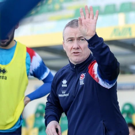 - Í ein ávisan mun fara vit at royna ymiskt, men vit skulu spæla hann 