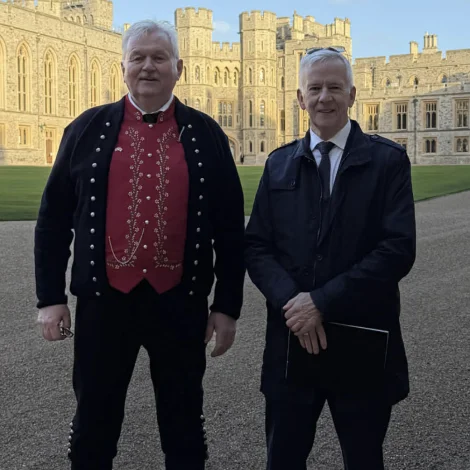 Hanus Hansen og Regin Jacobsen til audiens hjá Charles kongi III