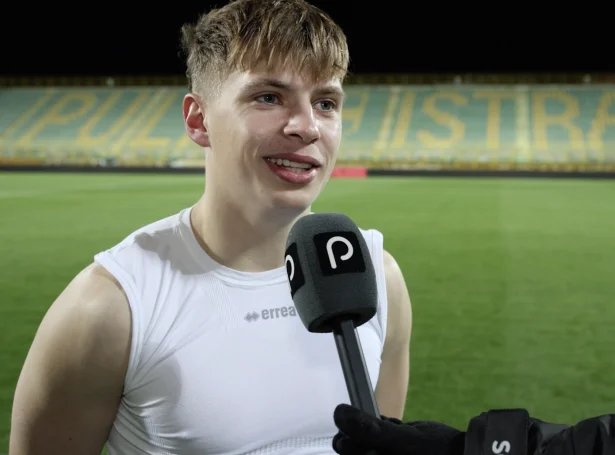 Ási fyrstu ferð á landsliðnum  - Nakað man hevur droymt um