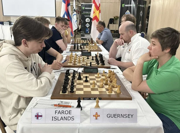 Allir á føroyska liðnum gjørdu sína skyldu móti Guernsey