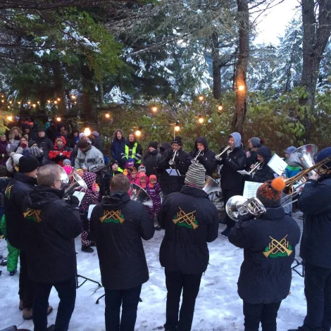 Lions skipar fyri jólahugna í Plantasjuni