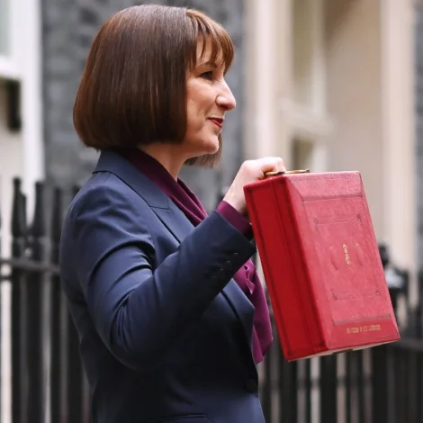 - Gevist at brandskatta oljuvinnu og takið av bann móti leiting