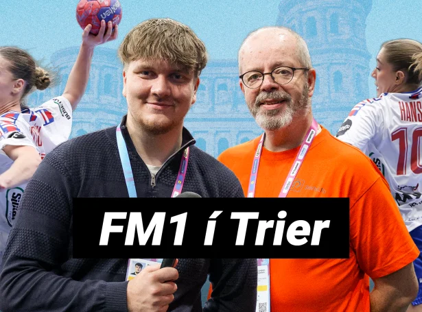 Klokkan ellivu føroyska tíð reika Pætur Nolsøe og Ingi Samuelsen fyri beinleiðis sending av fjepparahotellinum í Trier. Meira verður sjálvandi at síggja, hoyra og lesa á pallunum í kvøld