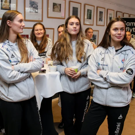 - Tit eru sum gladiatorarnir í forðum Thumbnail