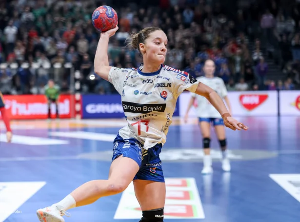 Jana Mittún var beinleiðis við í eini tíggju málum hjá Viborg í týðandi útisigrinum (Mynd: Sverri Egholm)