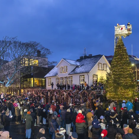 Knapt 54.900 fólk búðu í Føroyum 1. november