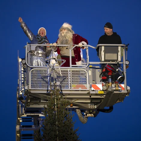 Myndir: Jólatræið í Havn tendrað