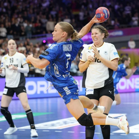 Hæddarpunkt: Týski sigurin á Føroyum í Dortmund Thumbnail