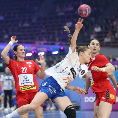 Jana Mittún - besti leikari í fyrra hálvleiki (Mynd: Sverri Egholm)