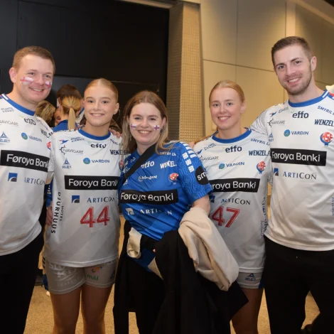 Myndir: Spælarnir komu at heilsa uppá áskoðararnar