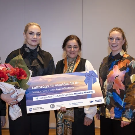 Nýggj avtala um loftbrúgv til listafólk