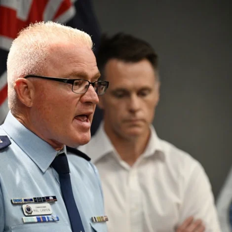 – Talan var um yvirgang