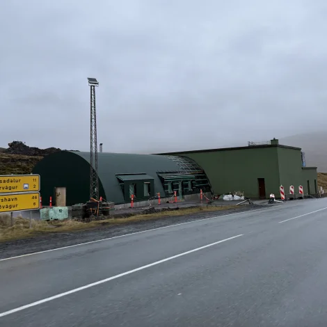 Fíggjarnevndin mælir til, at seta 2 mió. kr. meira av til økir í Vágum