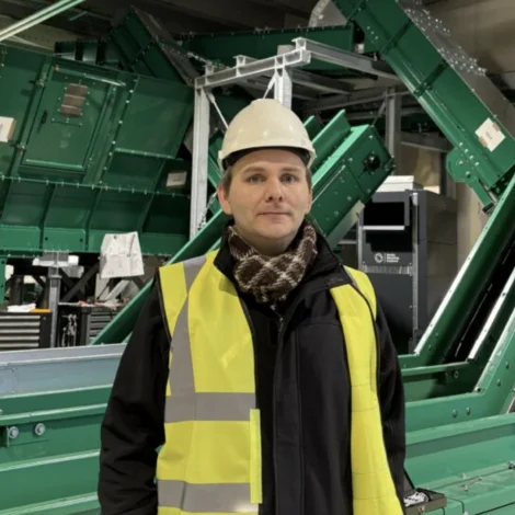 Nýggja panthøllin fingið leiðara