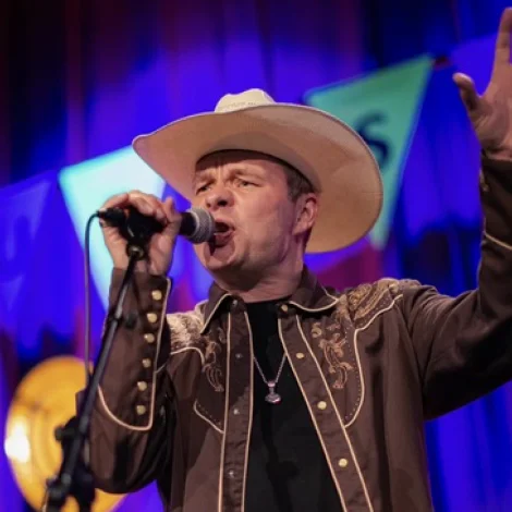 Magni Christiansen syngur í Suðuroy 4. sunnudag í advent