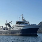 Jólaheilsan frá grønlendska trolaranum Tuugaalik