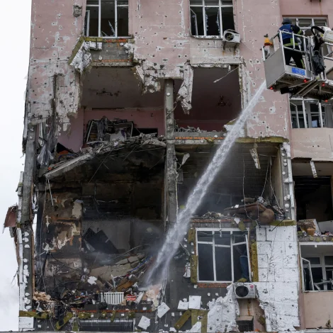 Russar lopið á Kyiv: 320.000 húsarhald uttan streym í morgun